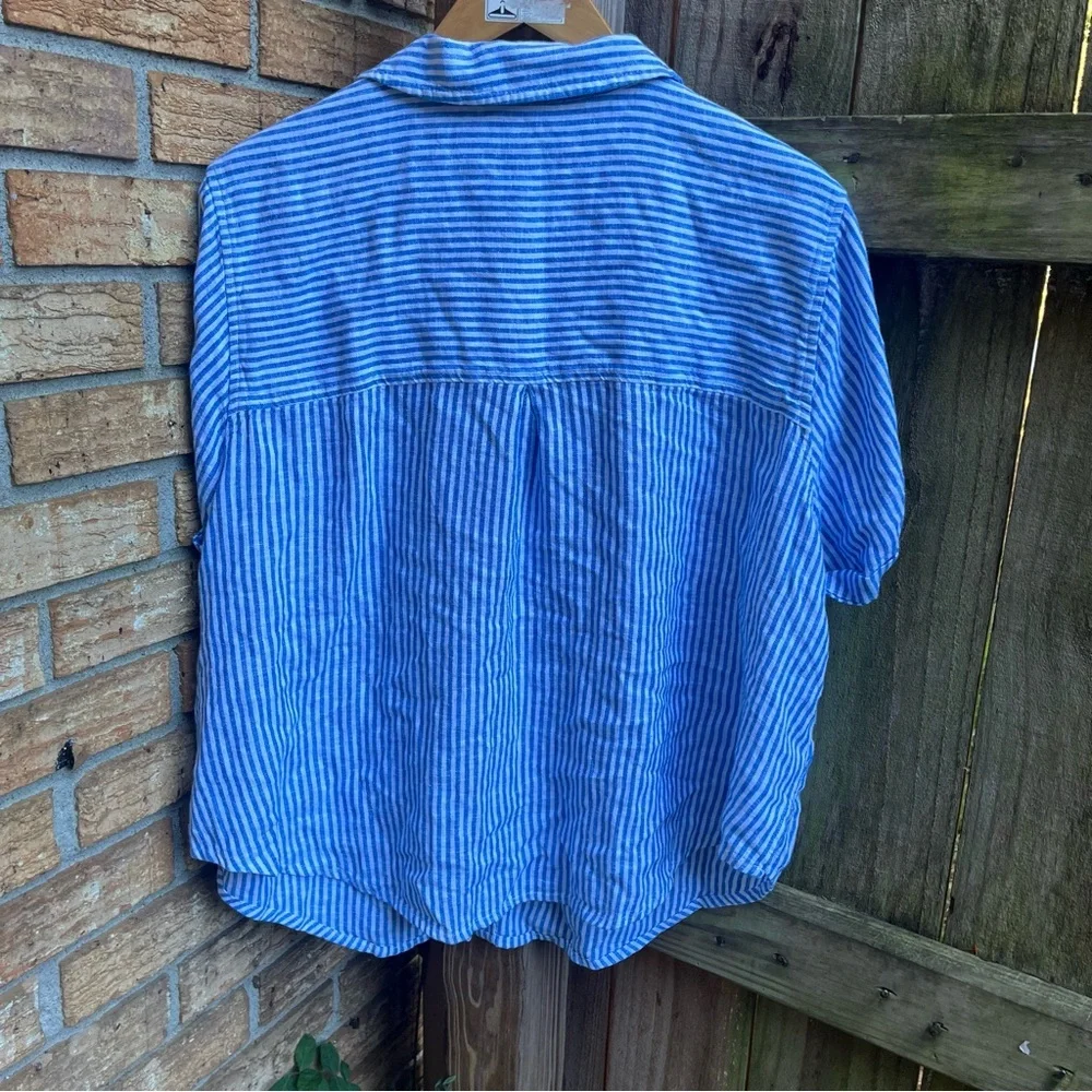 Universal Thread Blue and White Striped Shirt - Picture 4 of 4